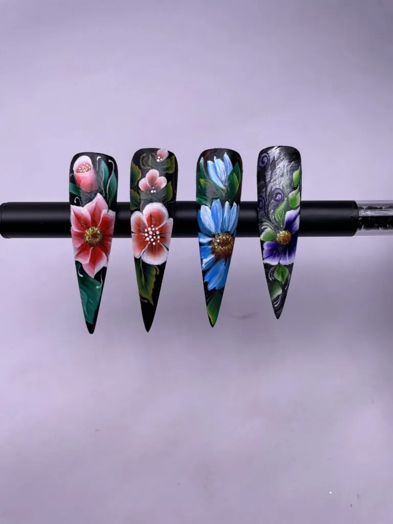 Семинар за рисуване по метода „one stroke“ - Салон за красота „Пелучи“